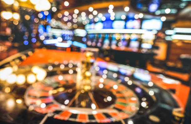 Mobile app showing live roulette table with dealer